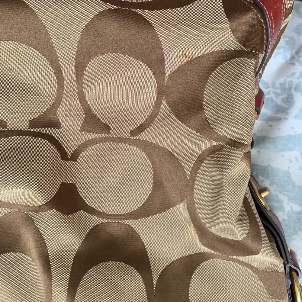 Coach Large Signature Bag - Picture 6 of 8